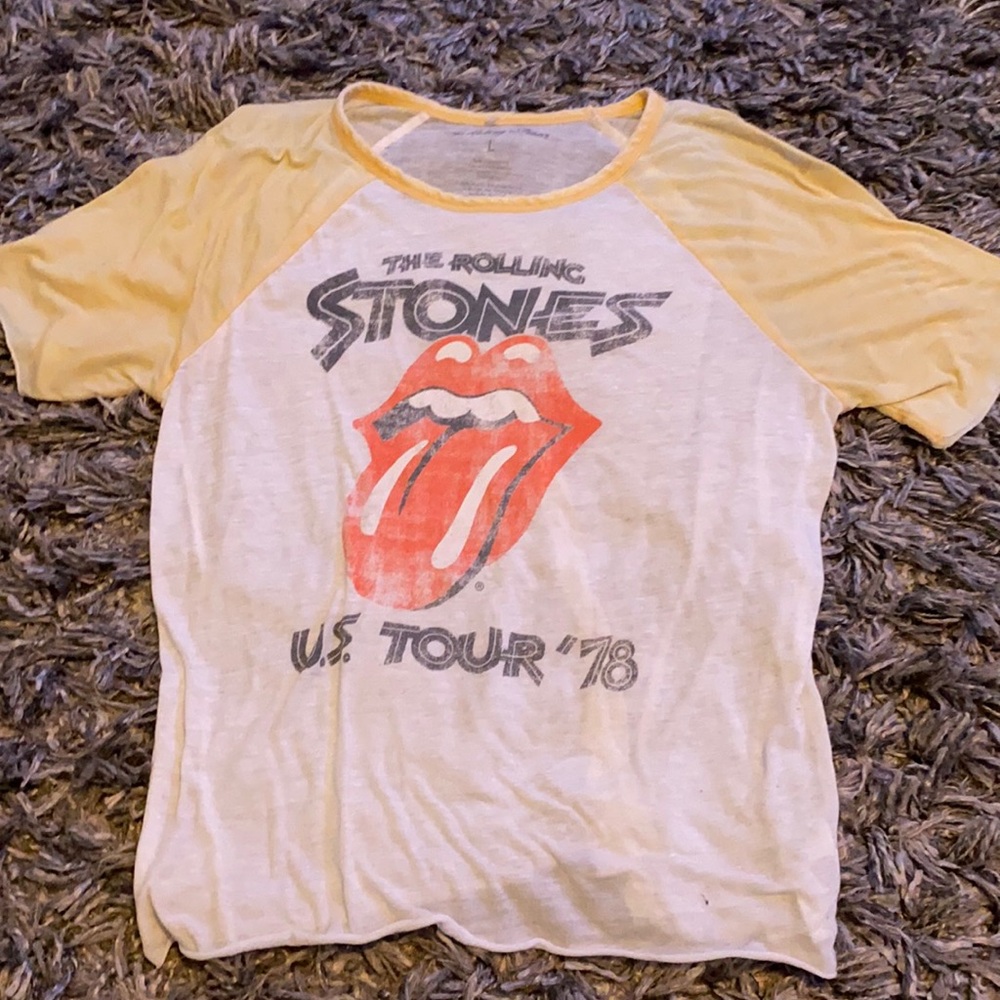 White and yellow rolling stones tee shirt size L